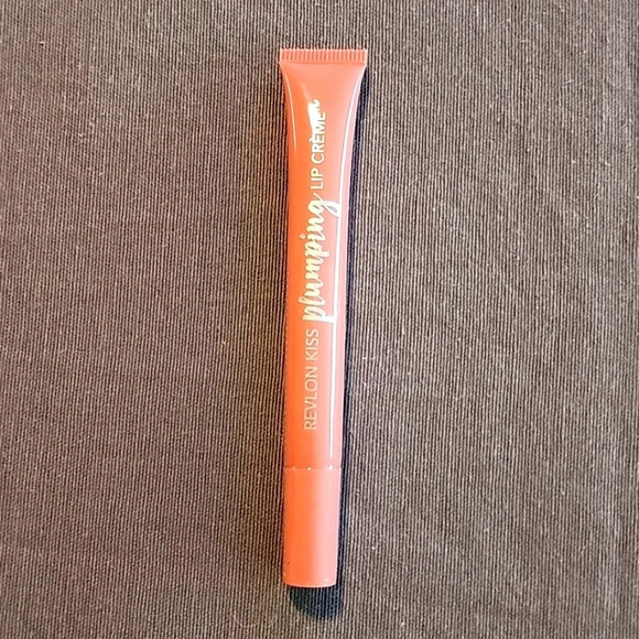 Revlon Kiss Plumping Lip Creme-505 Abricot Silk - Picture 1 of 2